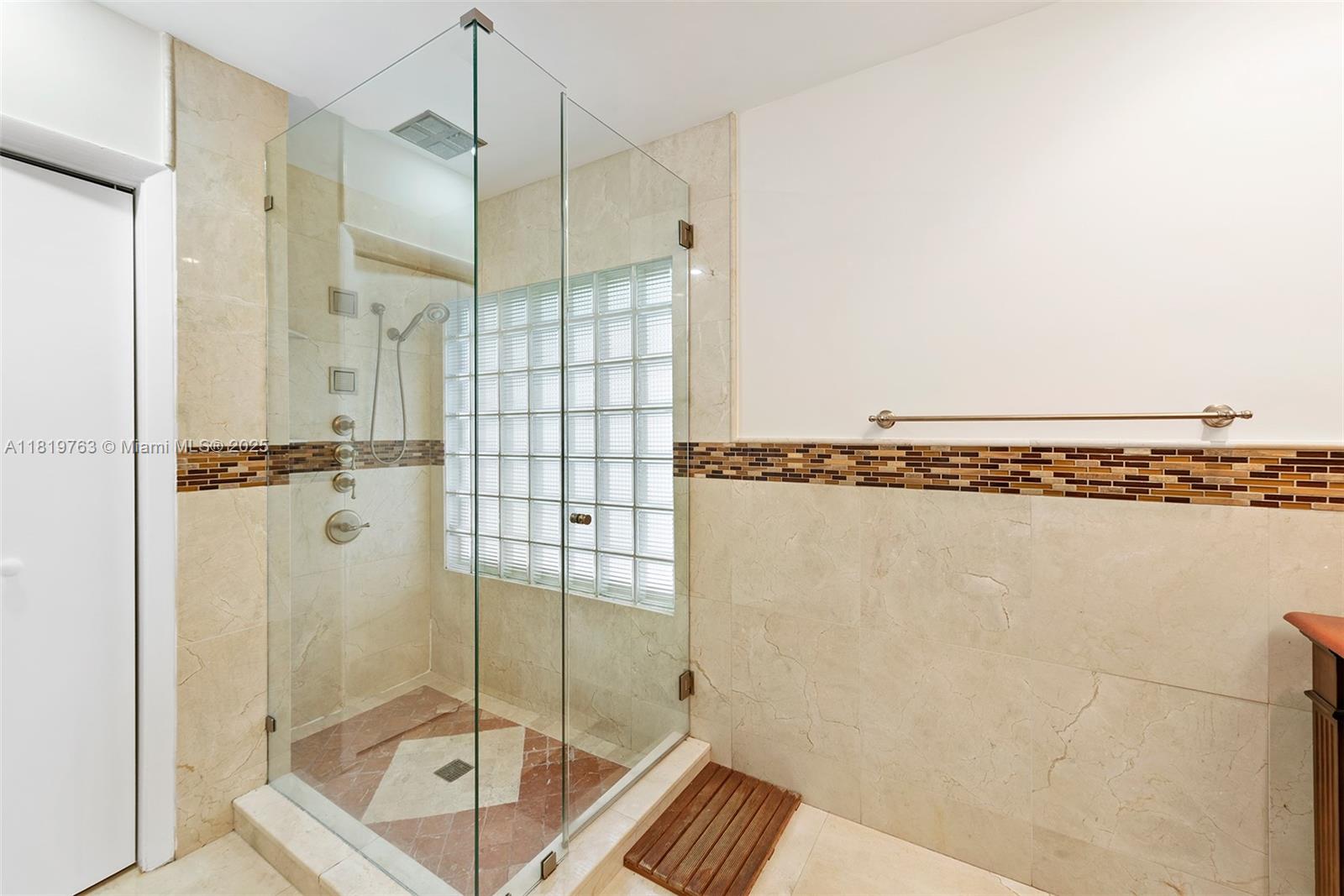 CUTLER BAY ESTATES - Residential