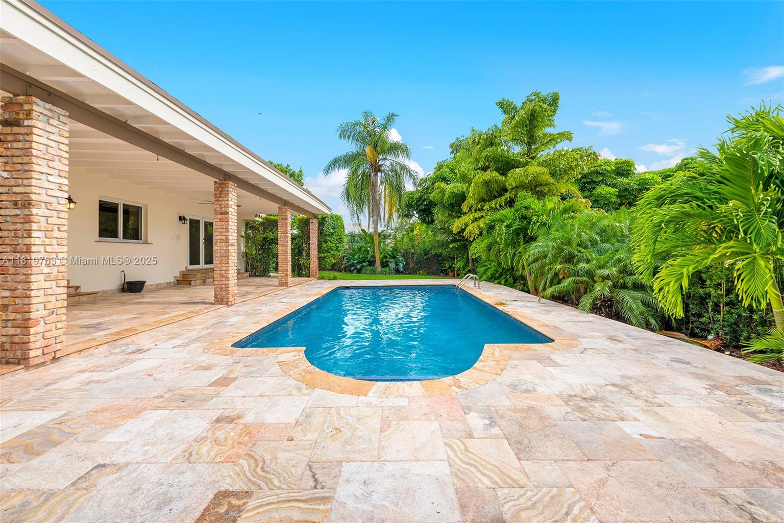 CUTLER BAY ESTATES - Residential