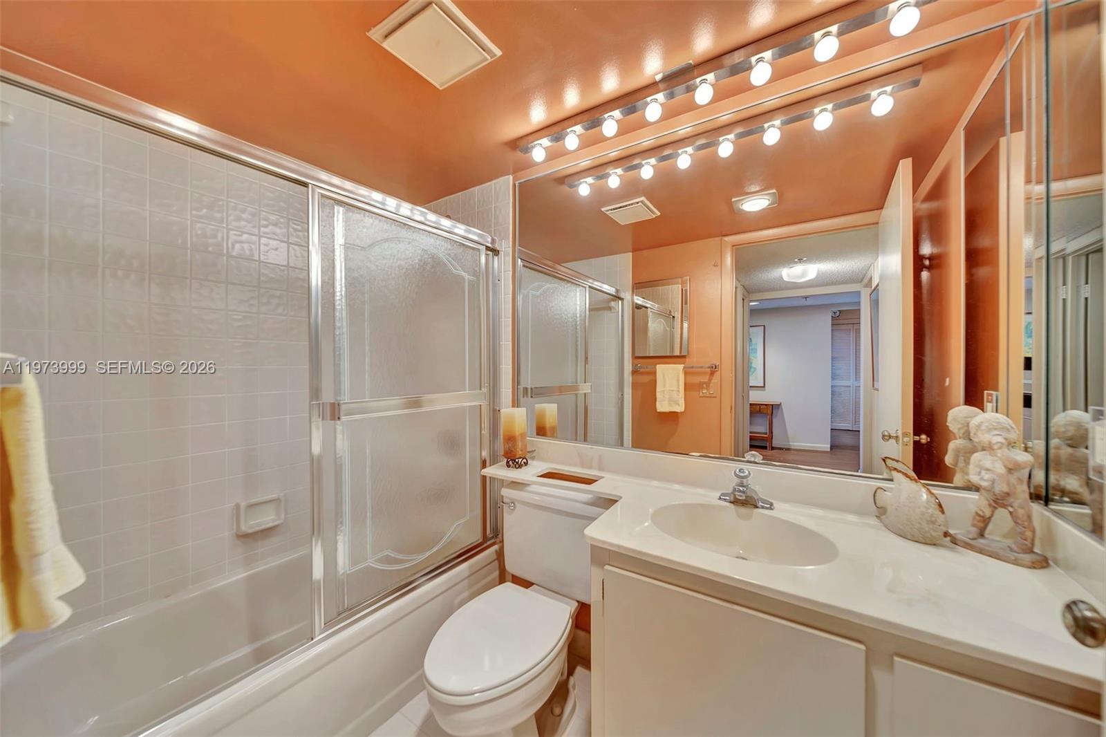 GLENS CONDO - Residential