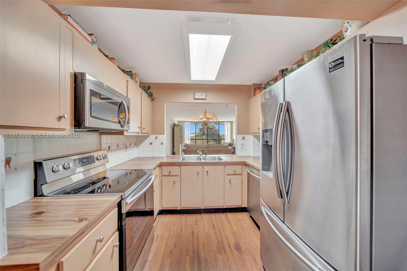 GLENS CONDO - Residential