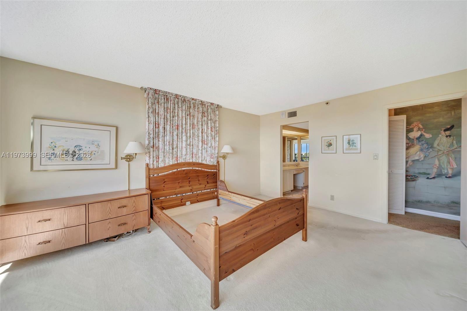 GLENS CONDO - Residential