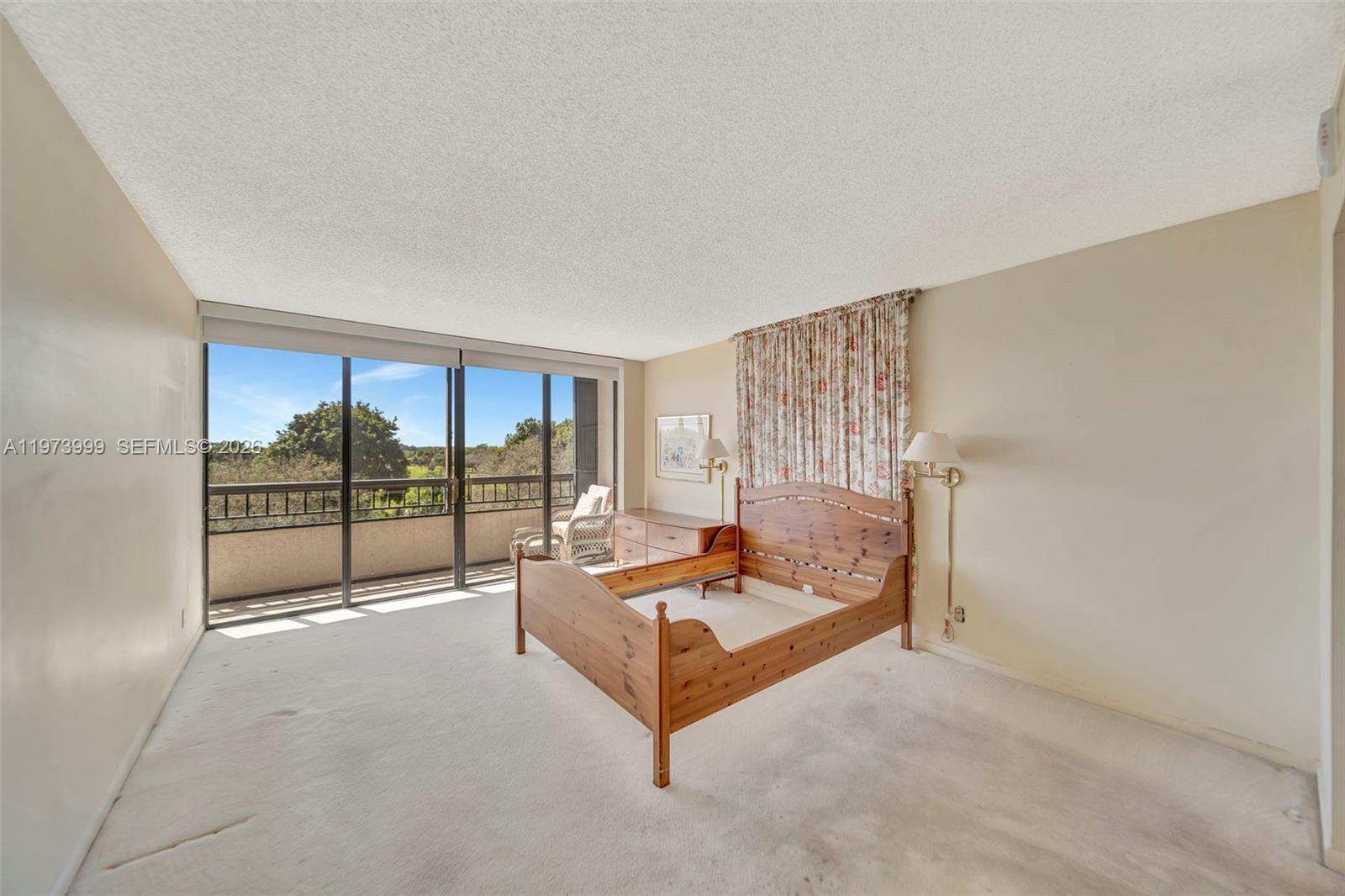 GLENS CONDO - Residential