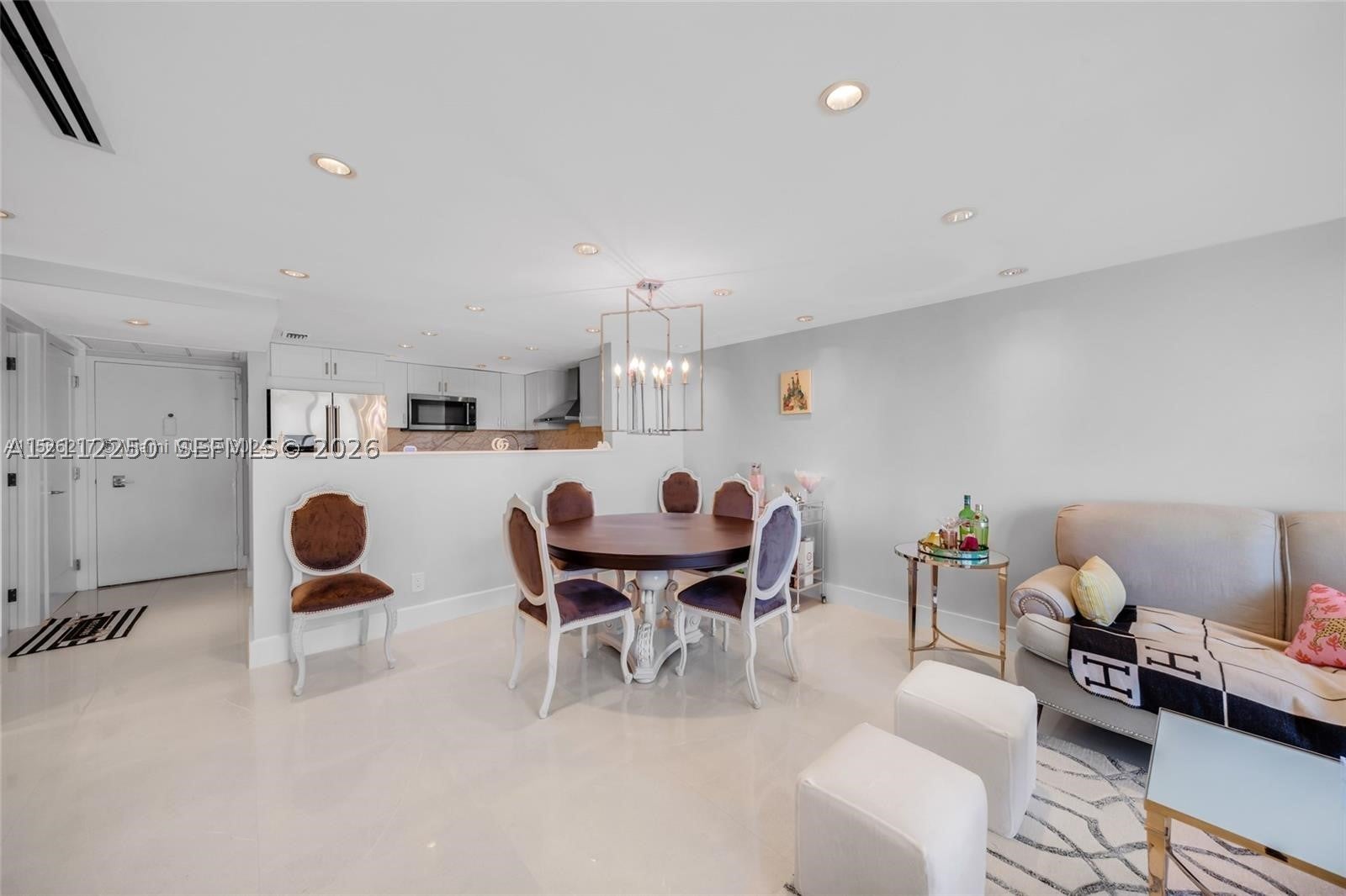 5838 Collins Ave 2F