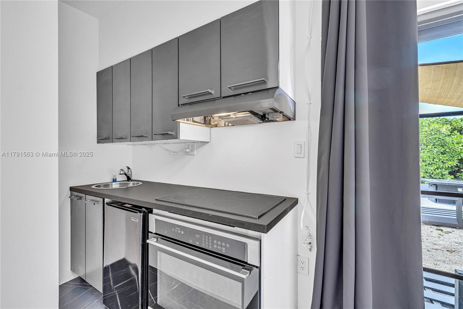 REV PL OF BAY VIEW TERR - Residential Lease