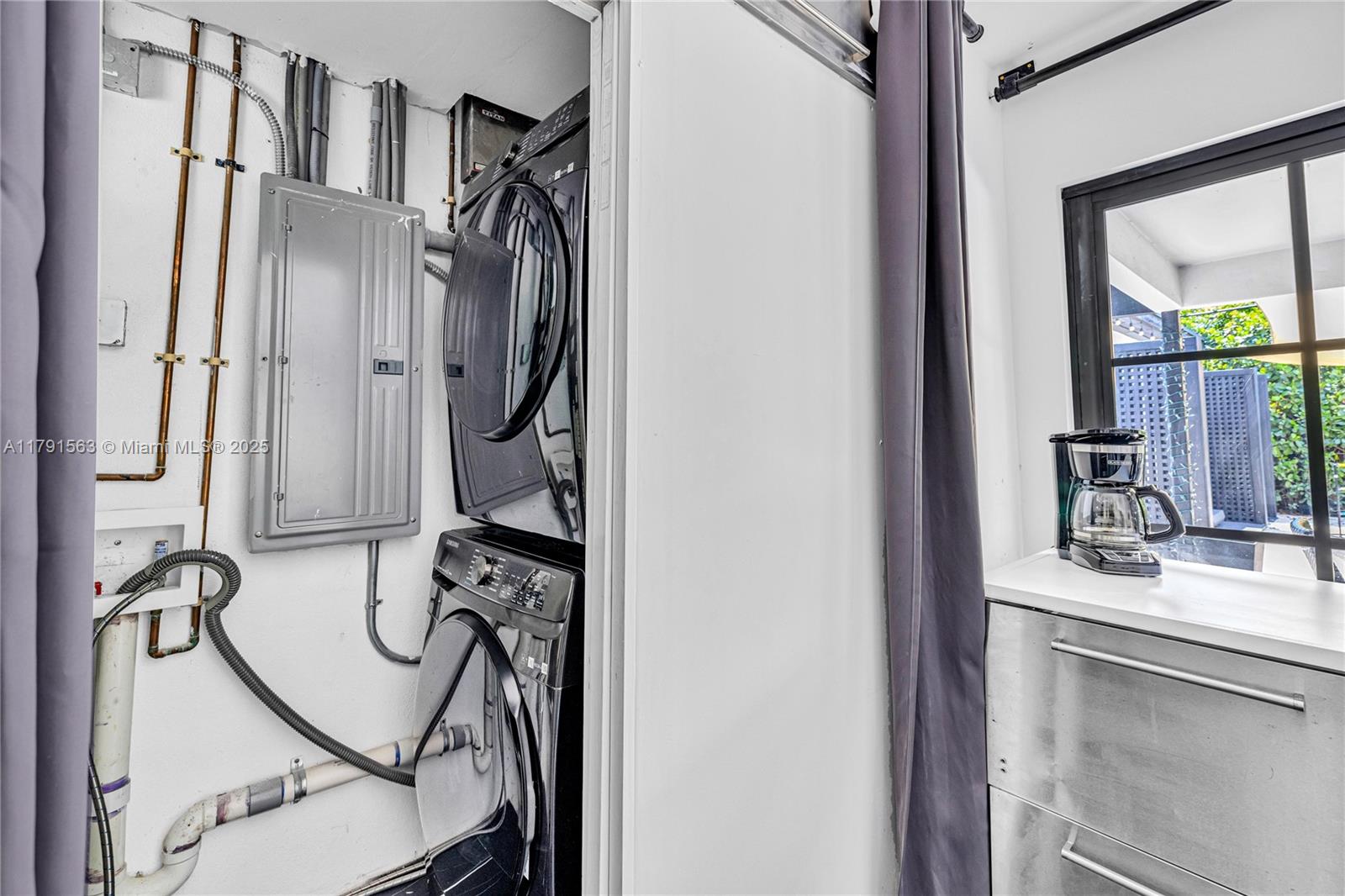 REV PL OF BAY VIEW TERR - Residential Lease