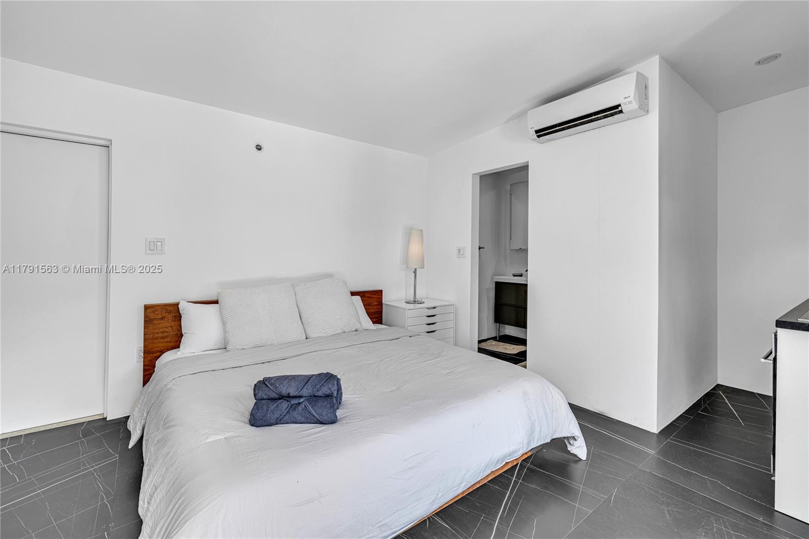 REV PL OF BAY VIEW TERR - Residential Lease