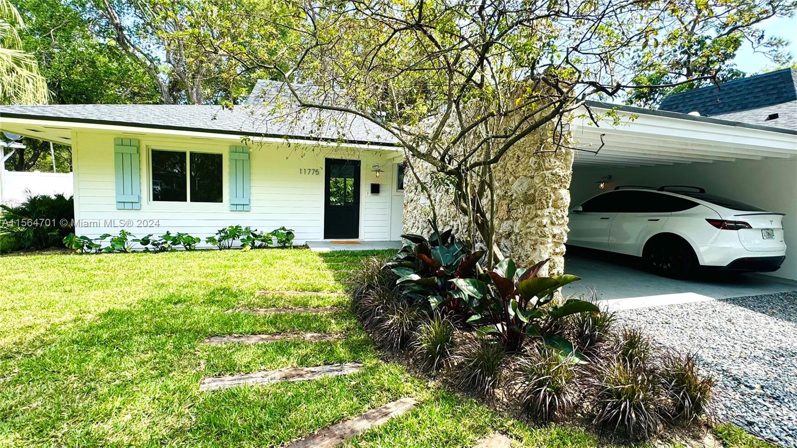 Rental Property at 11775 Sw 81st Rd Rd, Pinecrest, Miami-Dade County, Florida -  - $1,699,000 MO.