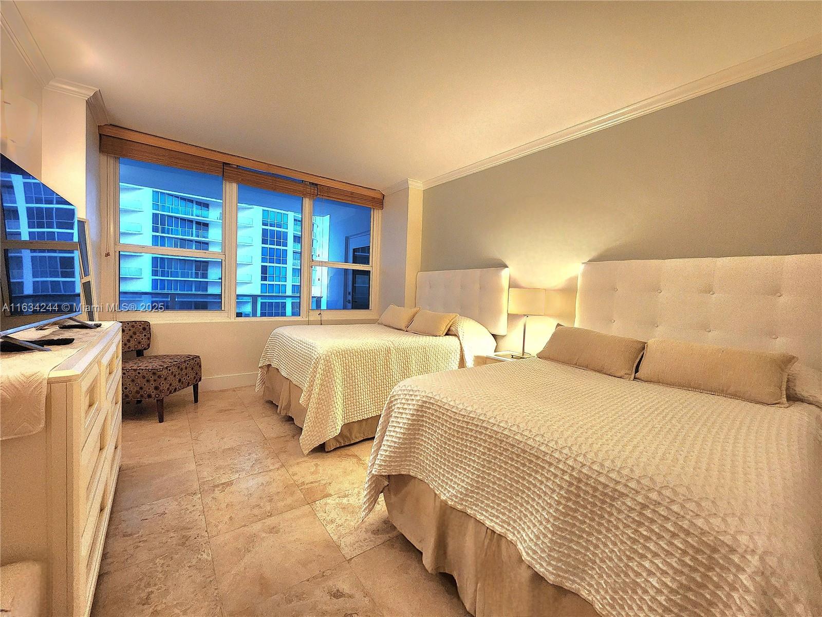 ALEXANDER TOWERS CONDO - Residential Lease