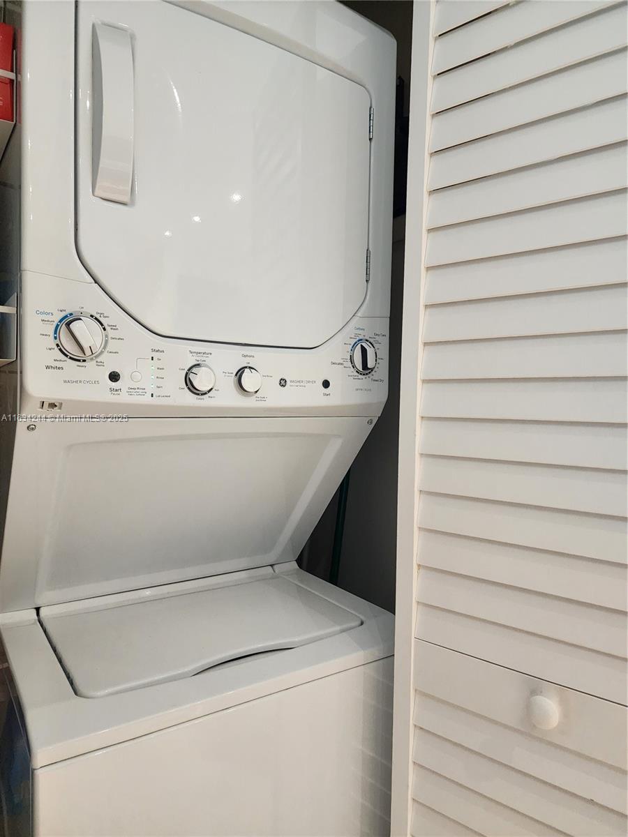 ALEXANDER TOWERS CONDO - Residential Lease