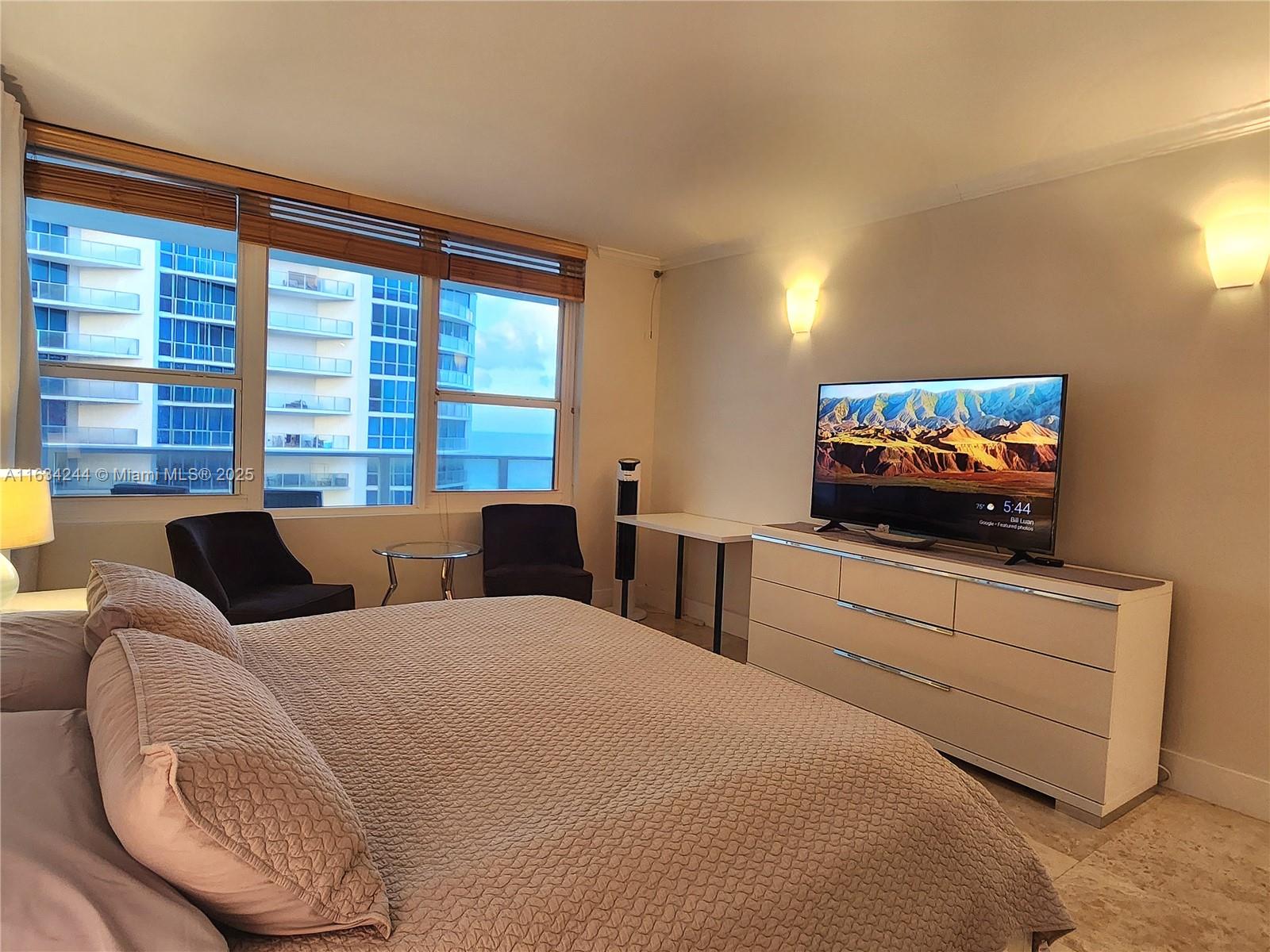 ALEXANDER TOWERS CONDO - Residential Lease