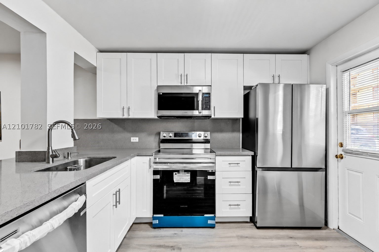 445 NE 195th St 125