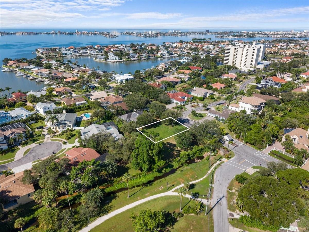 SKIMMER POINT - Land