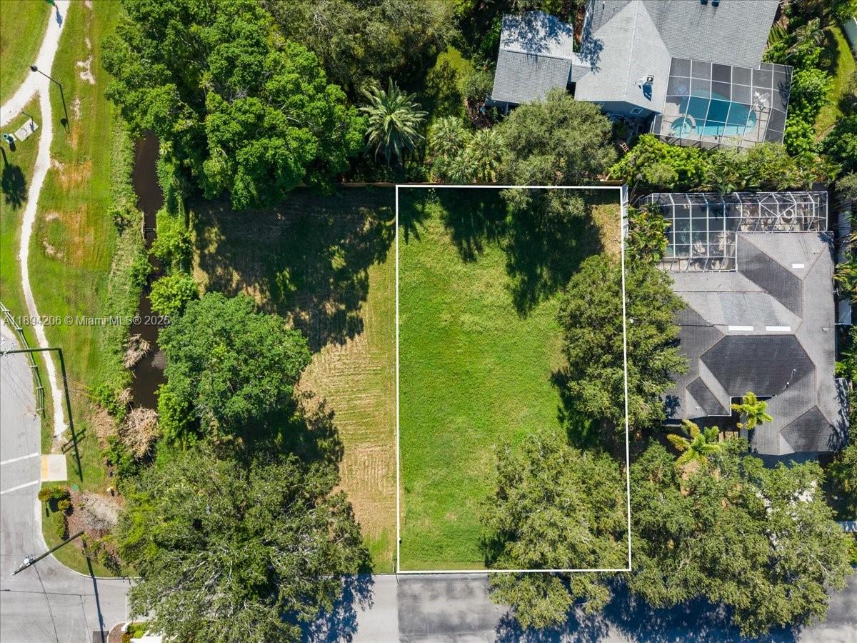 SKIMMER POINT - Land