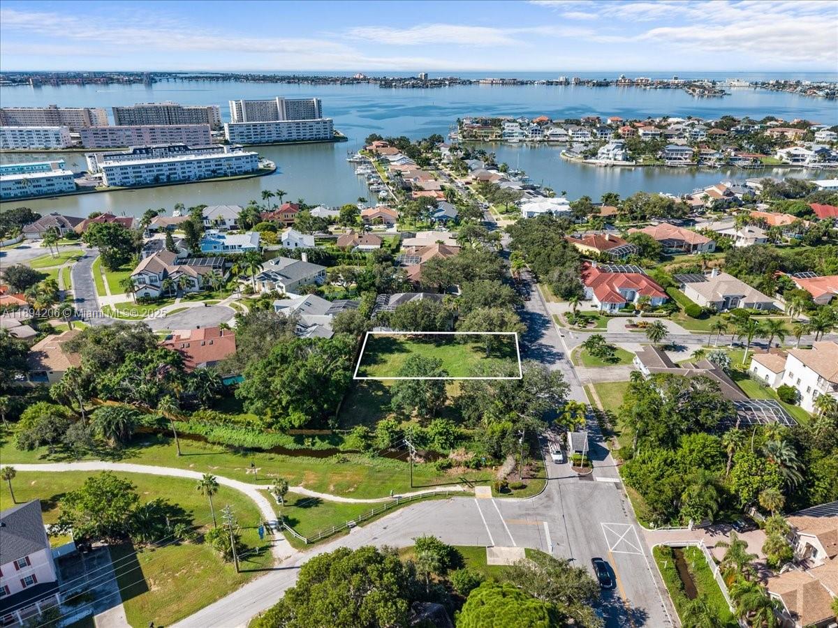 SKIMMER POINT - Land