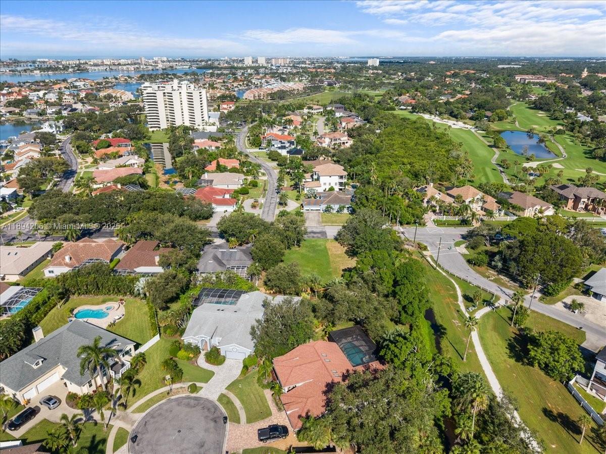 SKIMMER POINT - Land