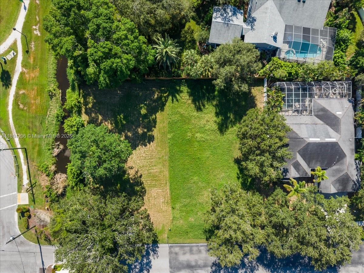 SKIMMER POINT - Land