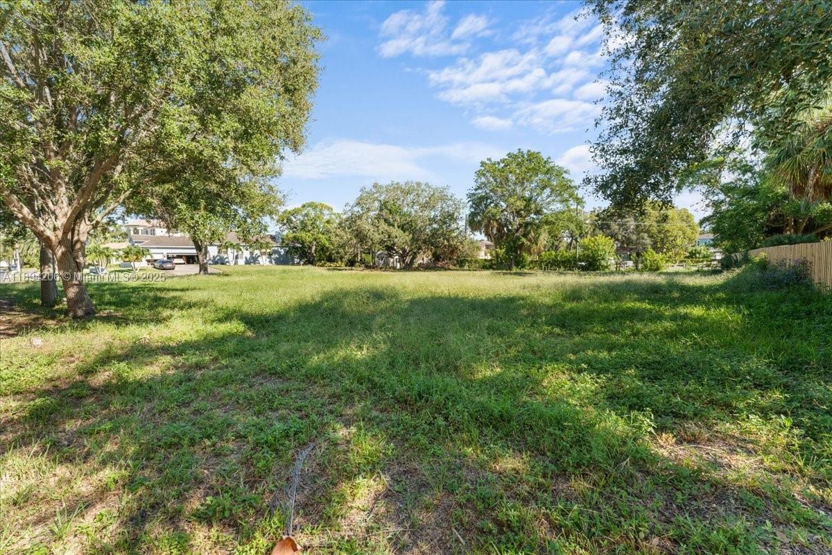 SKIMMER POINT - Land