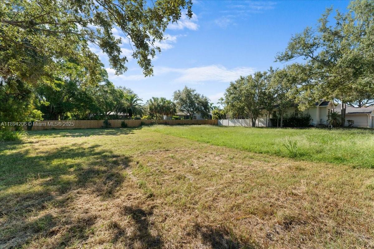 SKIMMER POINT - Land