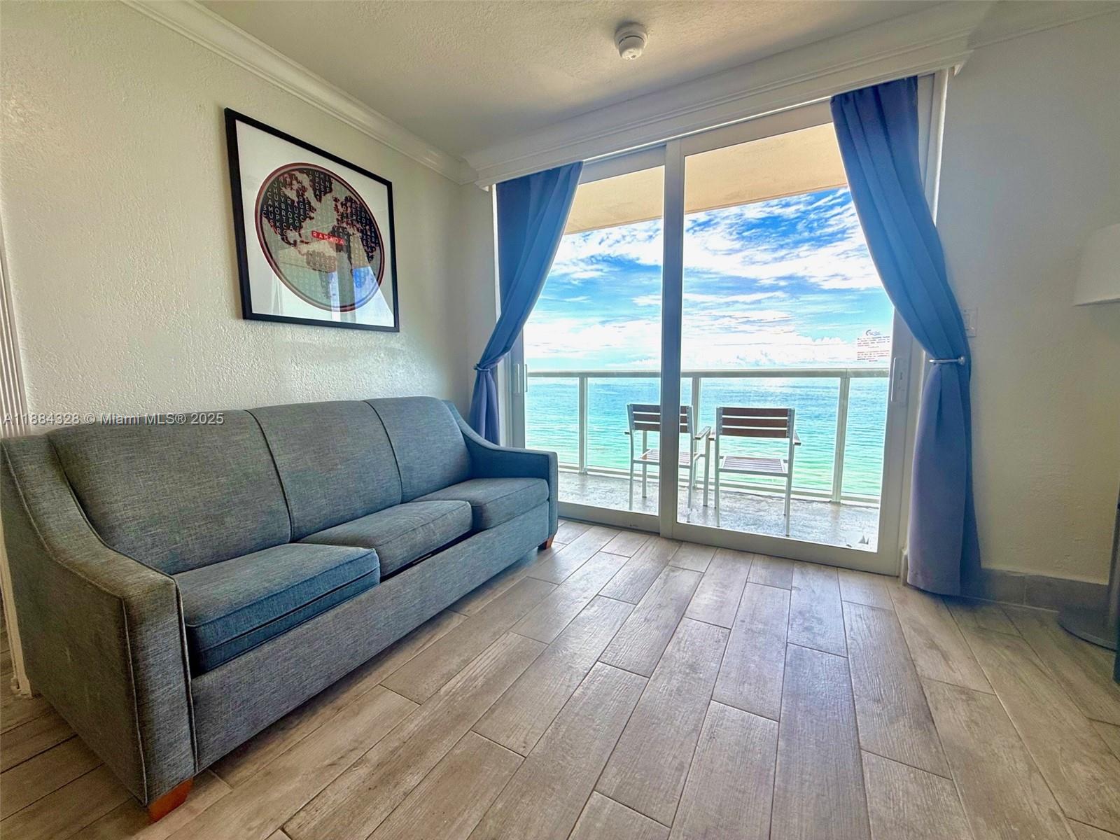 Aventura Beach Club - Residential