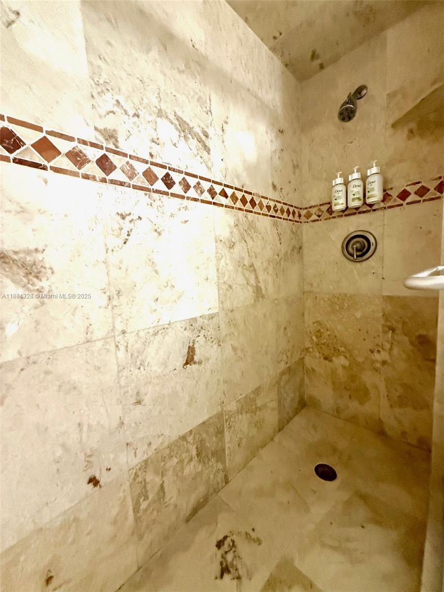 Aventura Beach Club - Residential