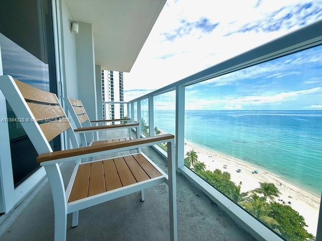Aventura Beach Club - Residential