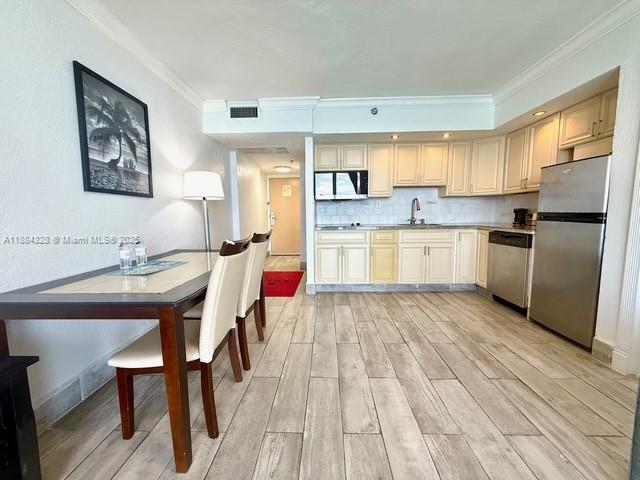 Aventura Beach Club - Residential
