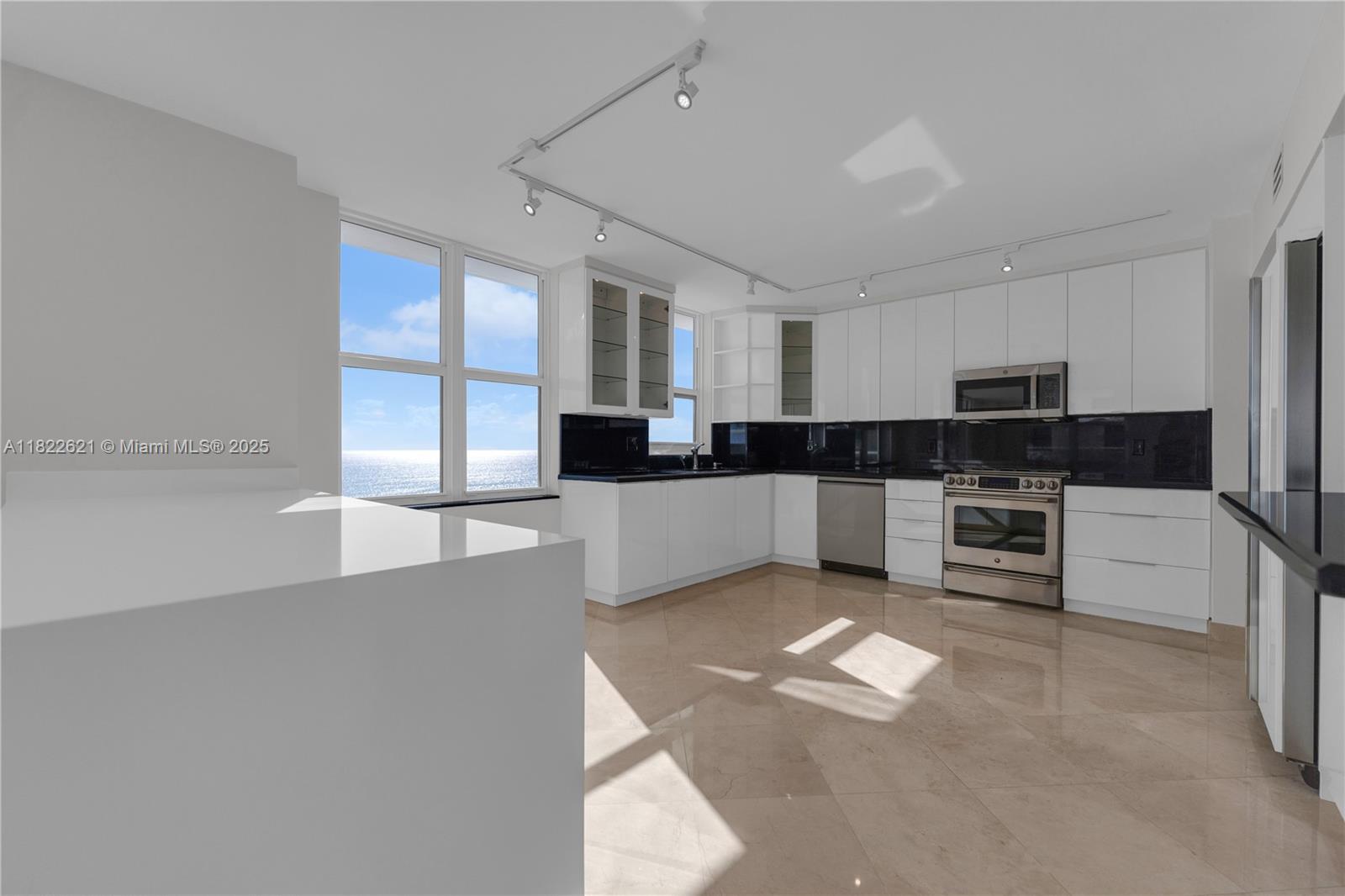 9801 Collins Ave 16Y