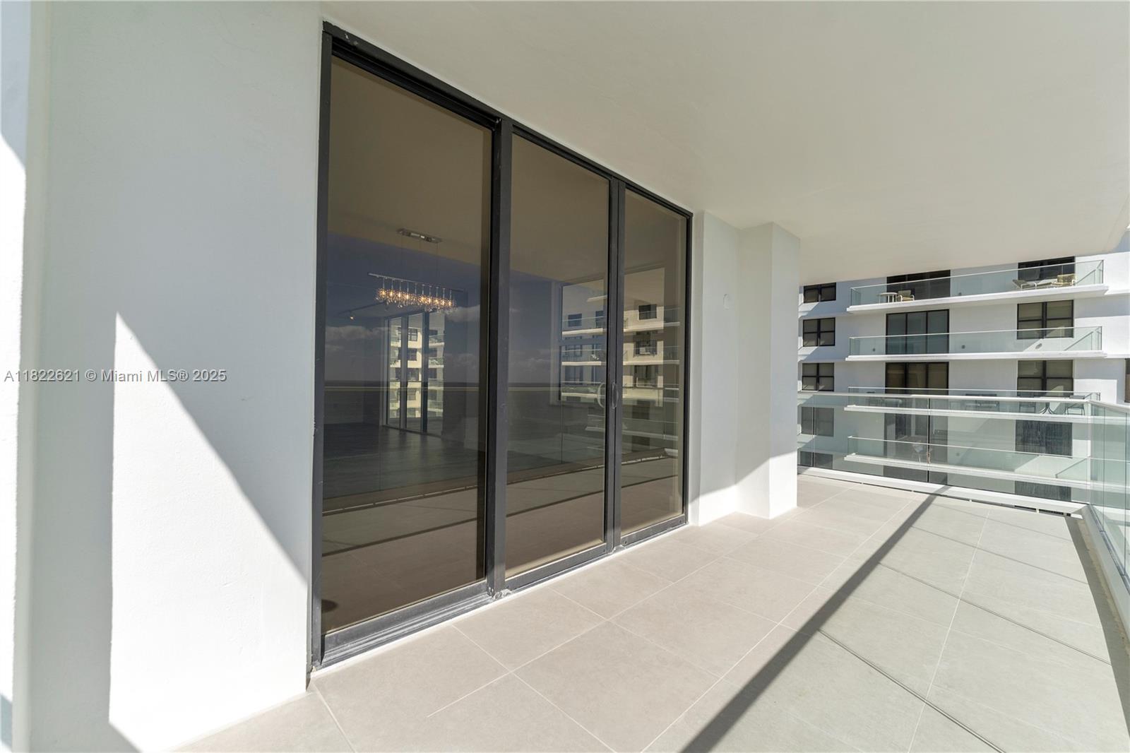 9801 Collins Ave 16Y
