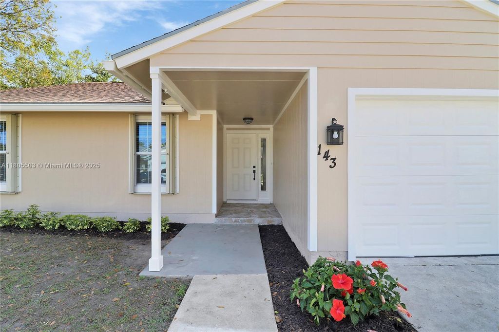 Photo of 143 Greentree Circle, Jupiter, FL 33458 (MLS # A11805503)