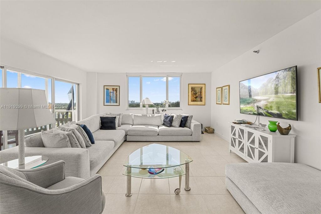 Photo of 4001 Hillcrest Dr #1017, Hollywood, FL 33021 (MLS # A11919299)