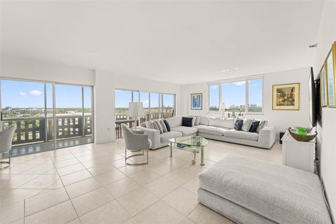 Photo of 4001 Hillcrest Dr #1017, Hollywood, FL 33021 (MLS # A11919299)