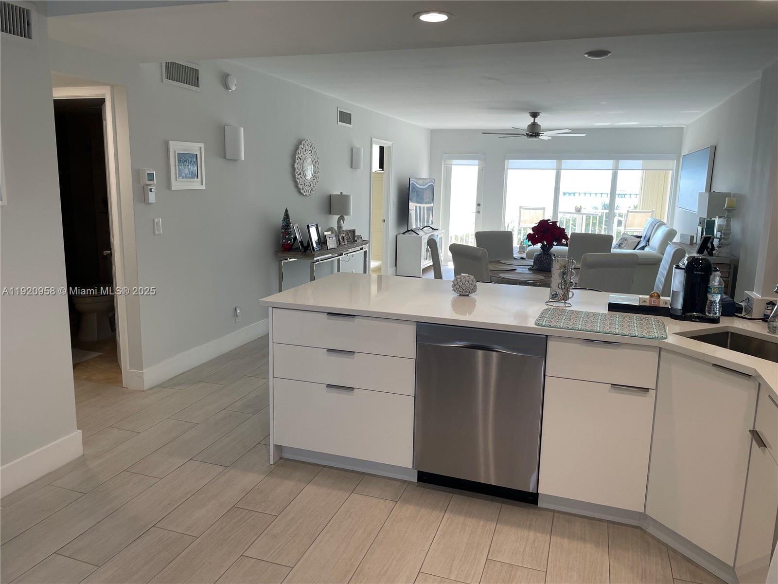 ADMIRALTY TOWERS CONDOMIN - Residential