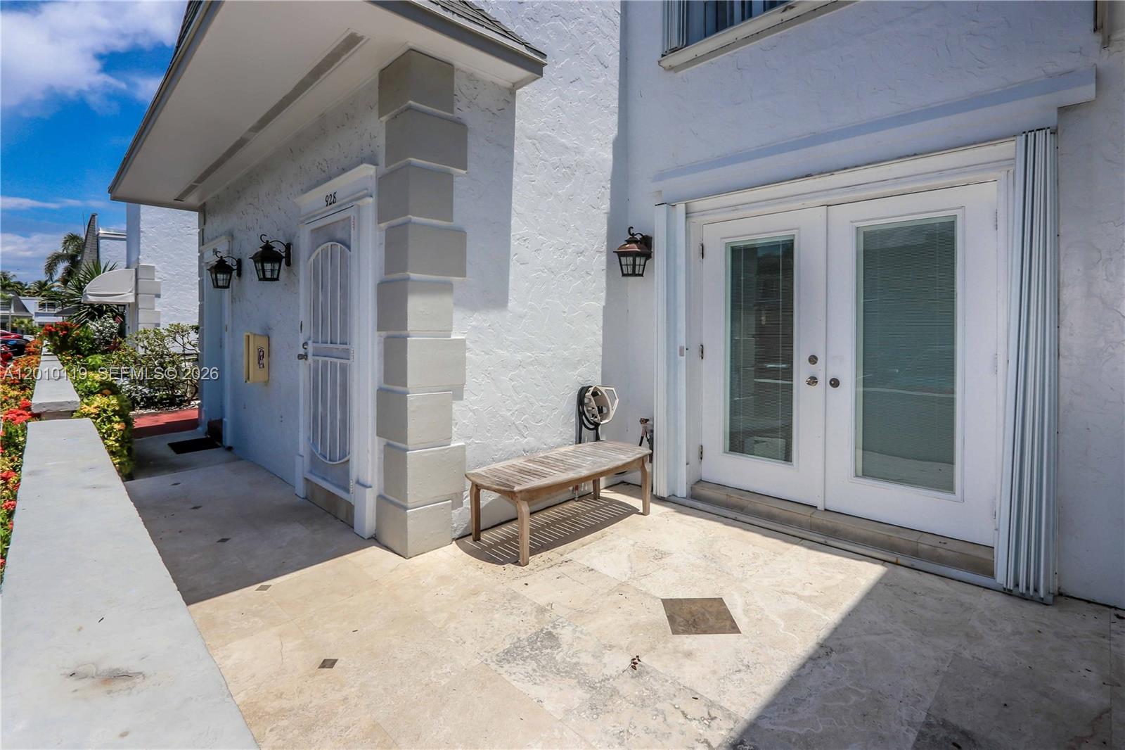 TOWNHOUSES OF VENETIAN PA - Residential