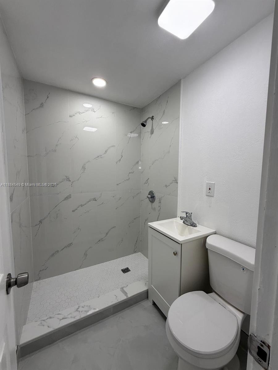 LAKE FOREST SEC ONE - Residential