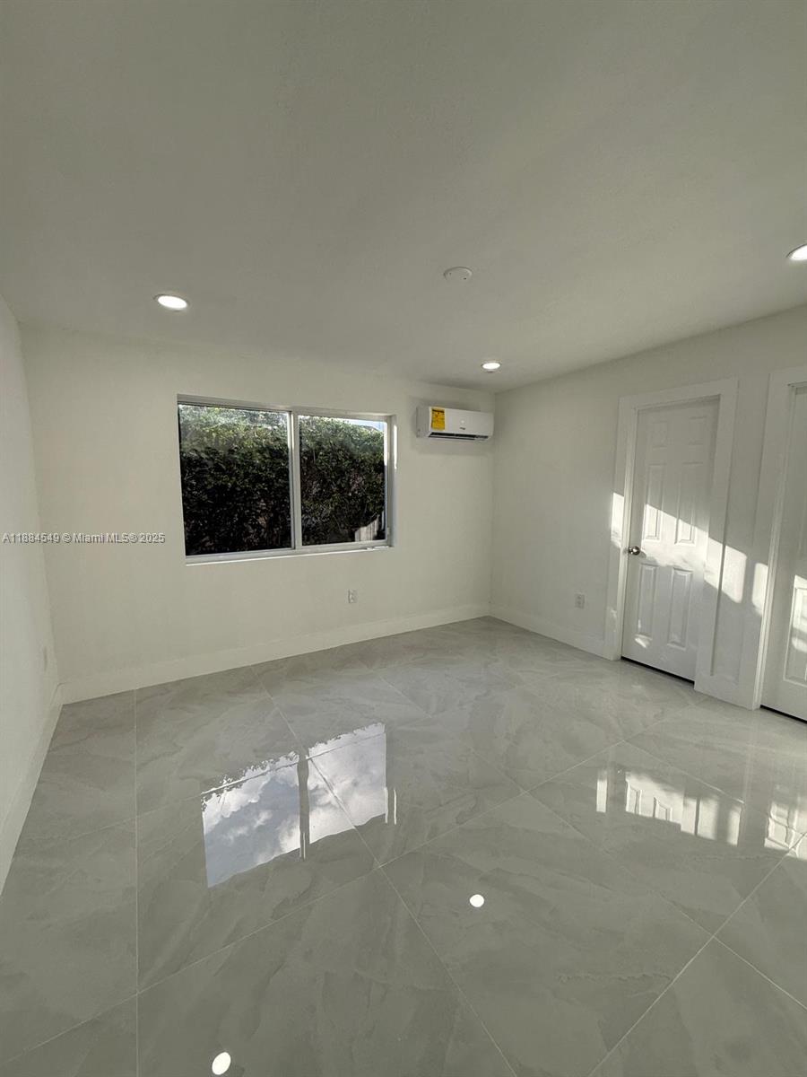 LAKE FOREST SEC ONE - Residential