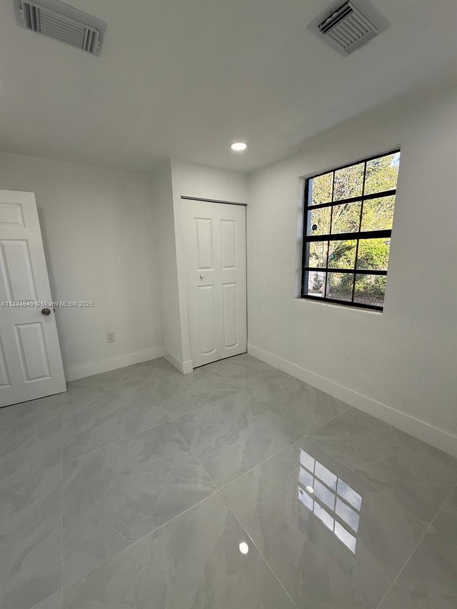 LAKE FOREST SEC ONE - Residential