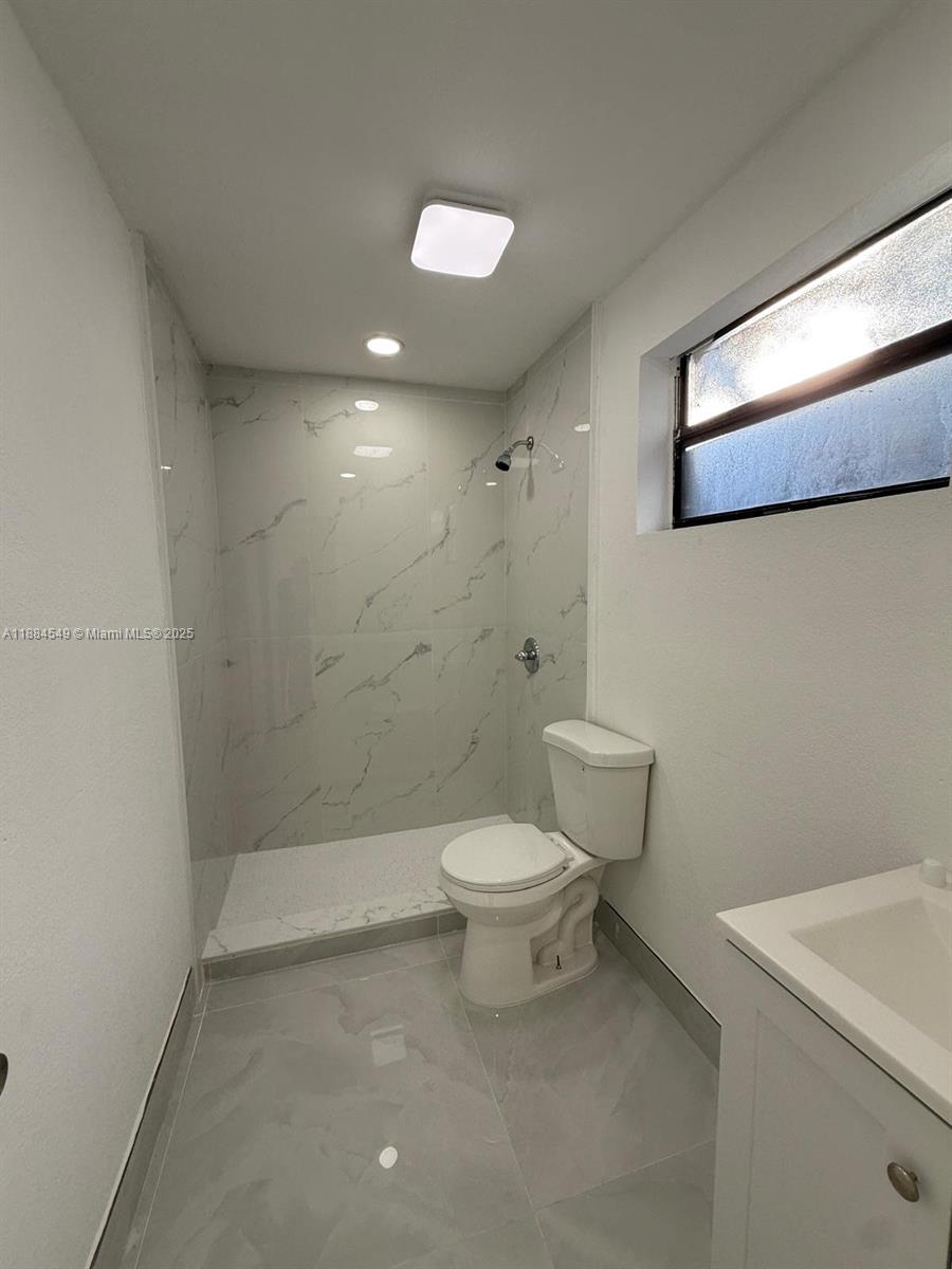 LAKE FOREST SEC ONE - Residential