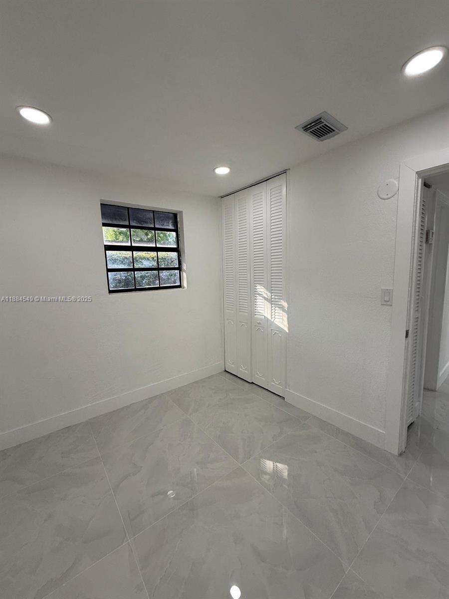 LAKE FOREST SEC ONE - Residential