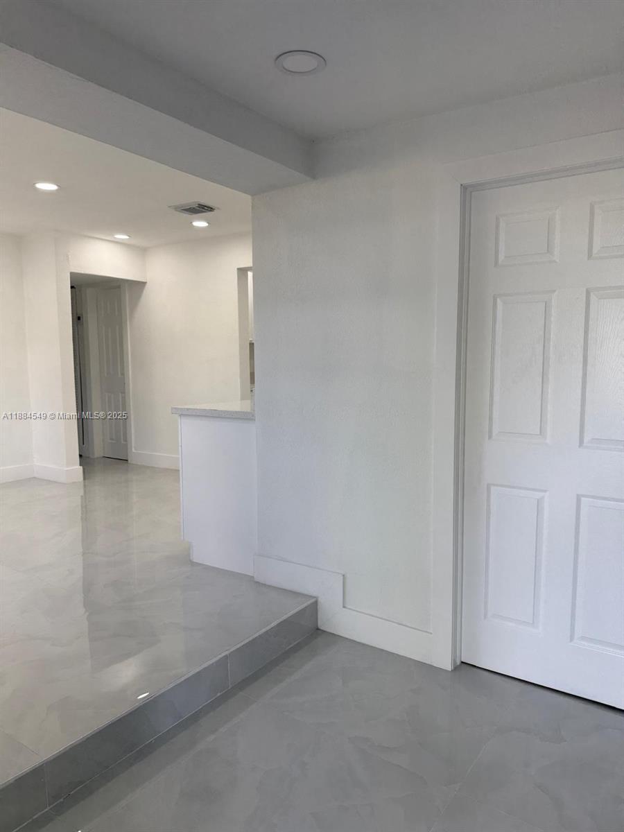 LAKE FOREST SEC ONE - Residential