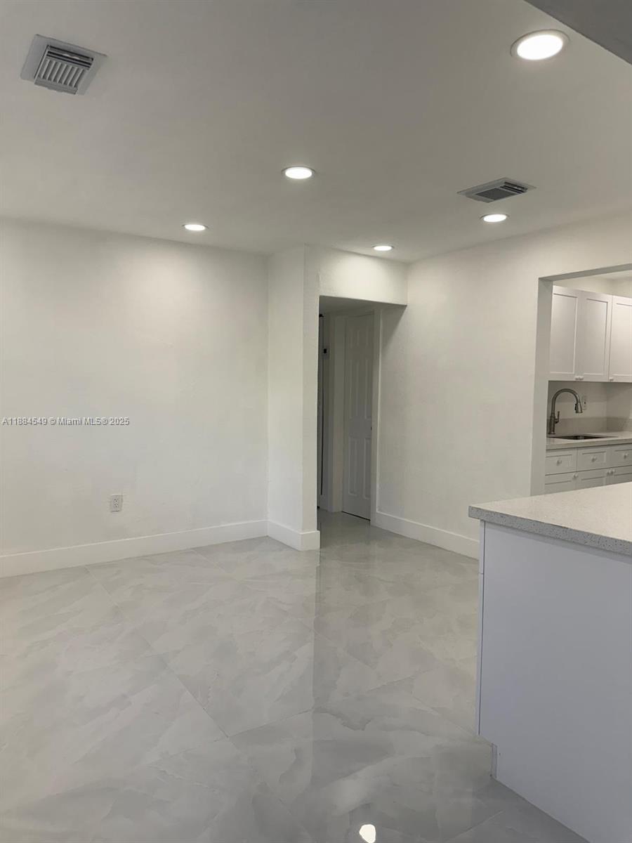 LAKE FOREST SEC ONE - Residential