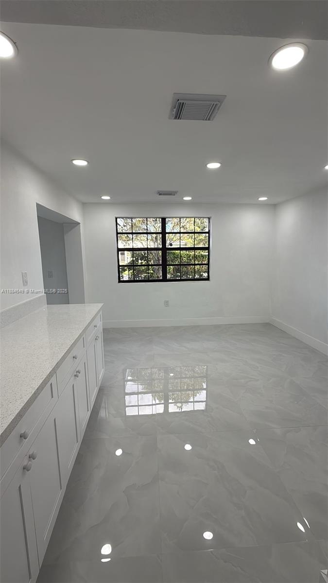 LAKE FOREST SEC ONE - Residential