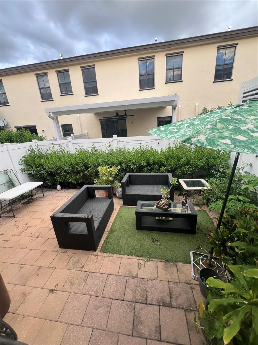 AQUABELLA SECTION ONE - Residential