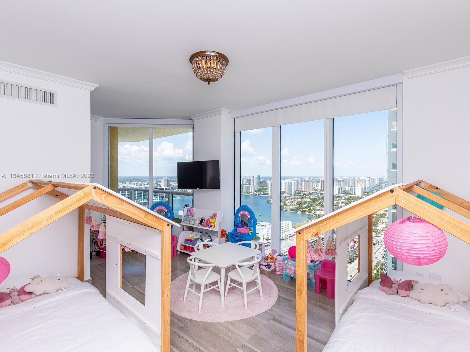 ACQUALINA OCEAN RESIDENCE - Residential