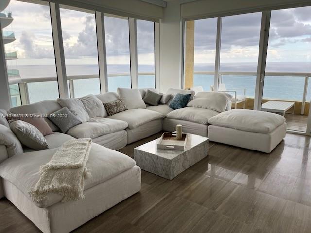 ACQUALINA OCEAN RESIDENCE - Residential