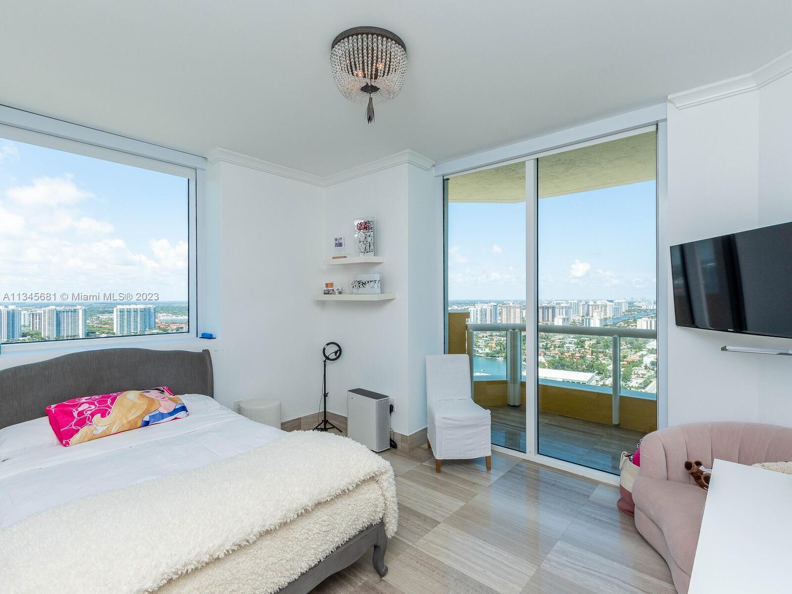 ACQUALINA OCEAN RESIDENCE - Residential