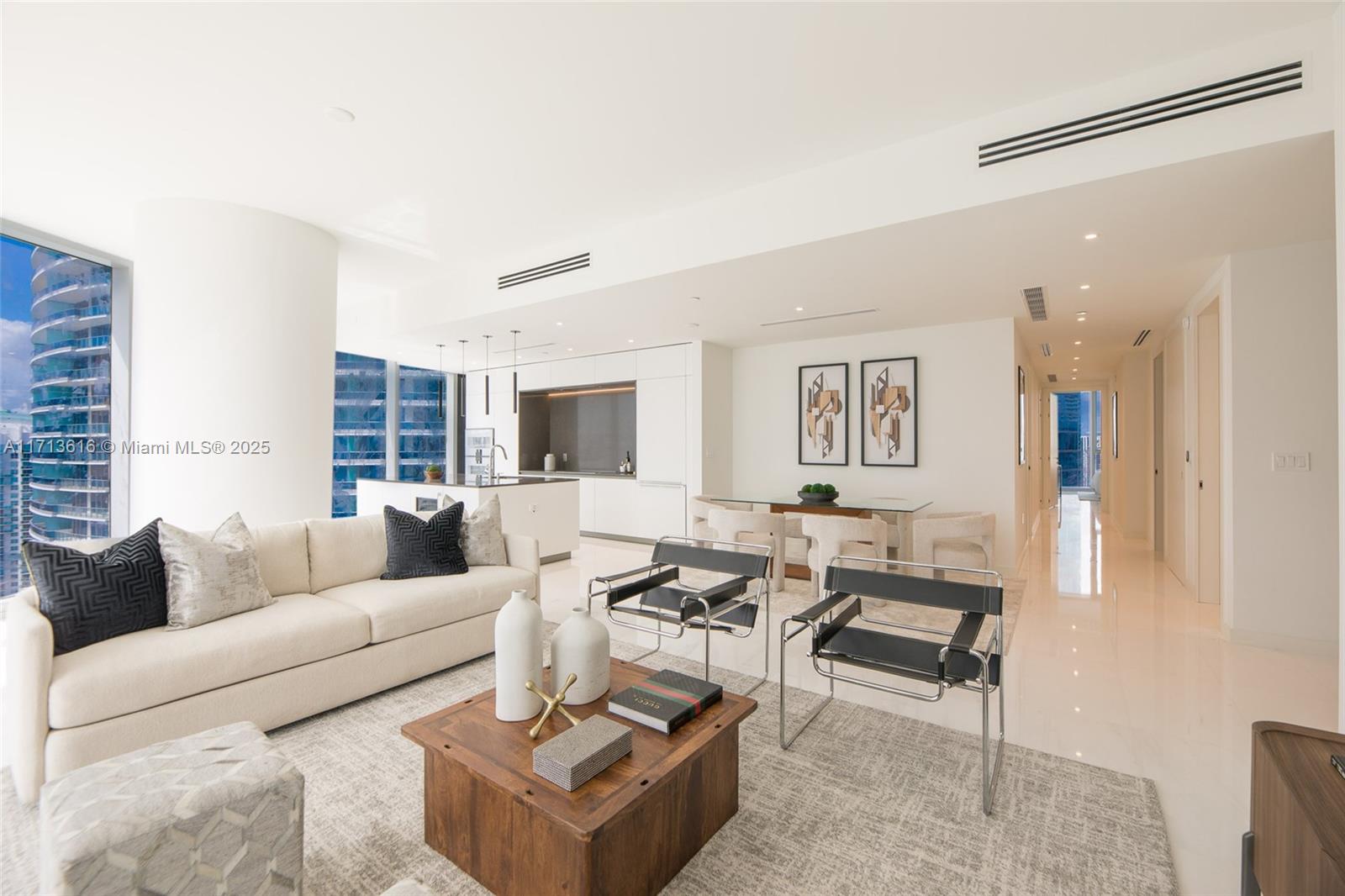 300 Biscayne Blvd way 3707