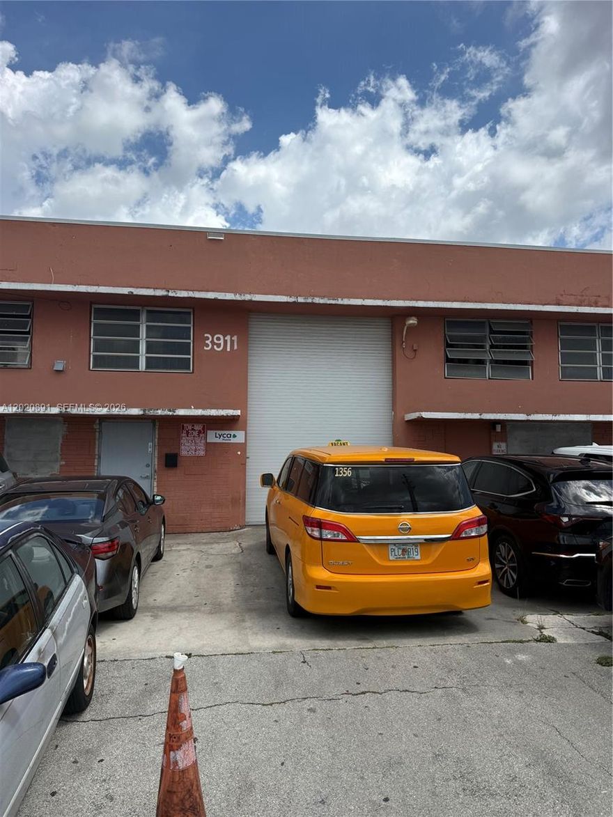 EXCELLENT WAREHOUSE OPPORTUNITY WITH 3000 SQF WITH TWO OFFICES AND ONE RESTROOM JUST 320 FEET FROM THE M.I.A. YES... MIAMI INTERNATIONAL AIRPORT AND ONE BLOCK FROM THE MIAMI RENTAL CAR TERMINAL. FEATURE STREET LEVEL, TWO OFFICES SPACES,  AND AMPLE PARKING. CONVENIENT LOCATION NEAR MAJOR HIGHWAYS AS WELL. YOU CAN'T MISS THIS OPPORTUNITY...