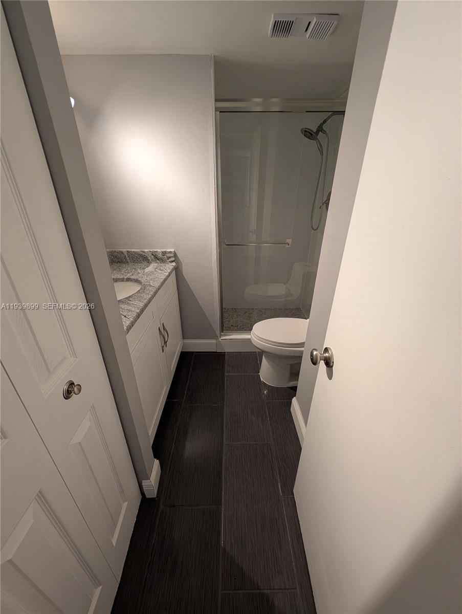 THE CLIPPER AT BISC COVE - Residential