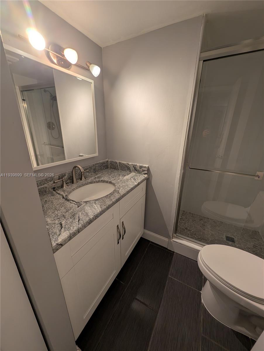 THE CLIPPER AT BISC COVE - Residential