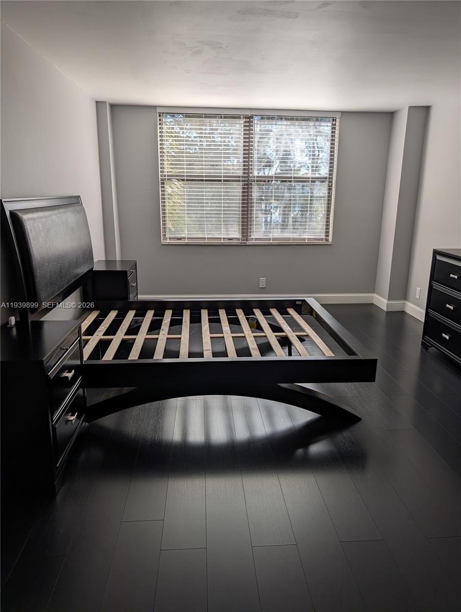 THE CLIPPER AT BISC COVE - Residential